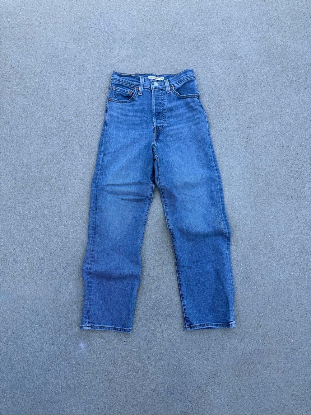 ribcage straight ankle levi's